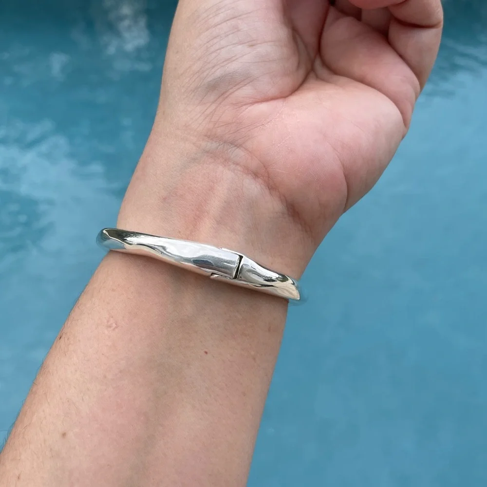 Uno de 50 Bracelet - NEVER SEEN - Silver with Blue Swarovski Crystal